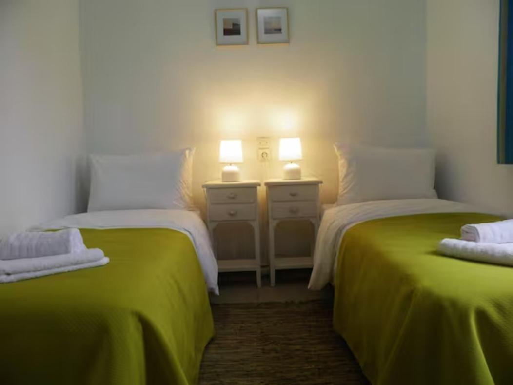 Santorini Traditional Suites Vothon Екстер'єр фото