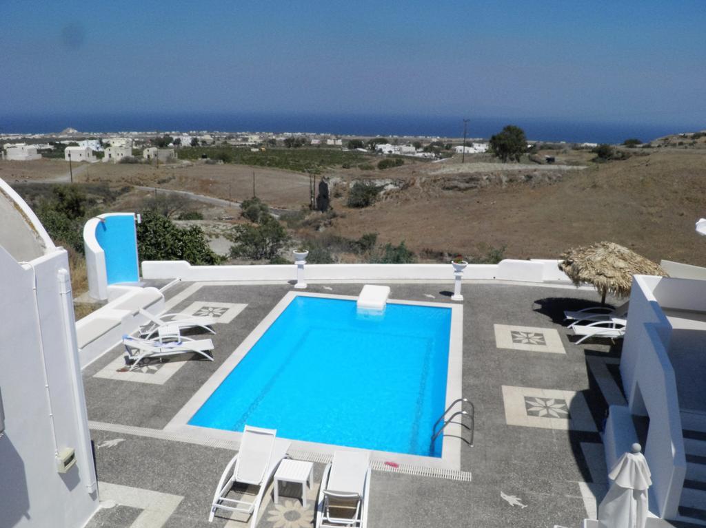 Santorini Traditional Suites Vothon Екстер'єр фото