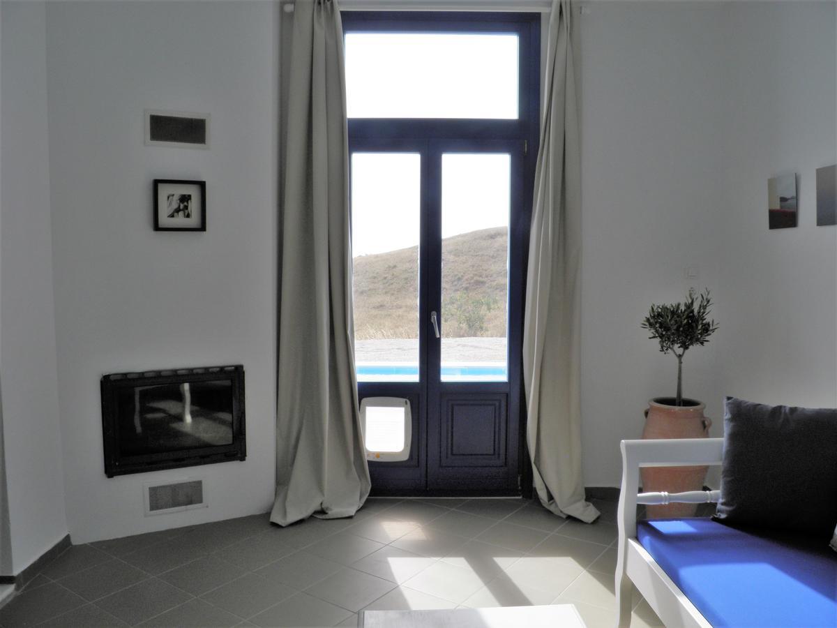 Santorini Traditional Suites Vothon Екстер'єр фото